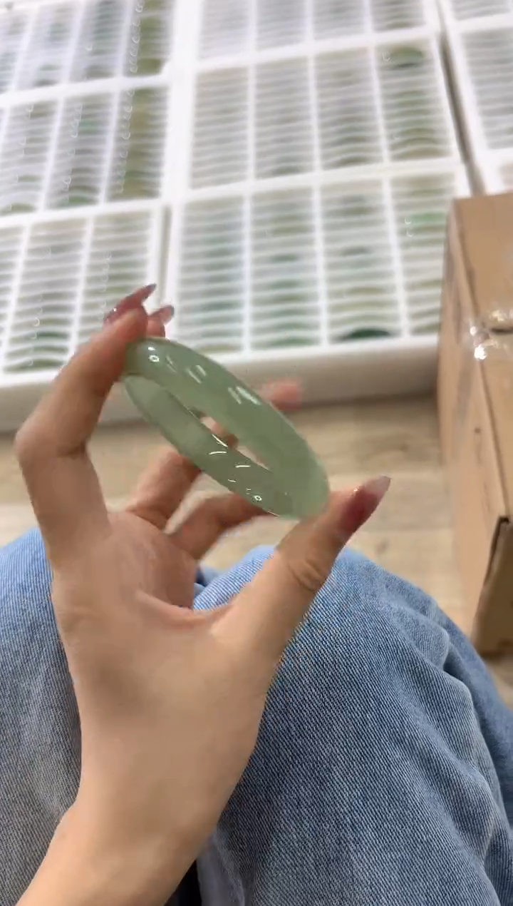 未镶嵌手镯石英质玉50-54D