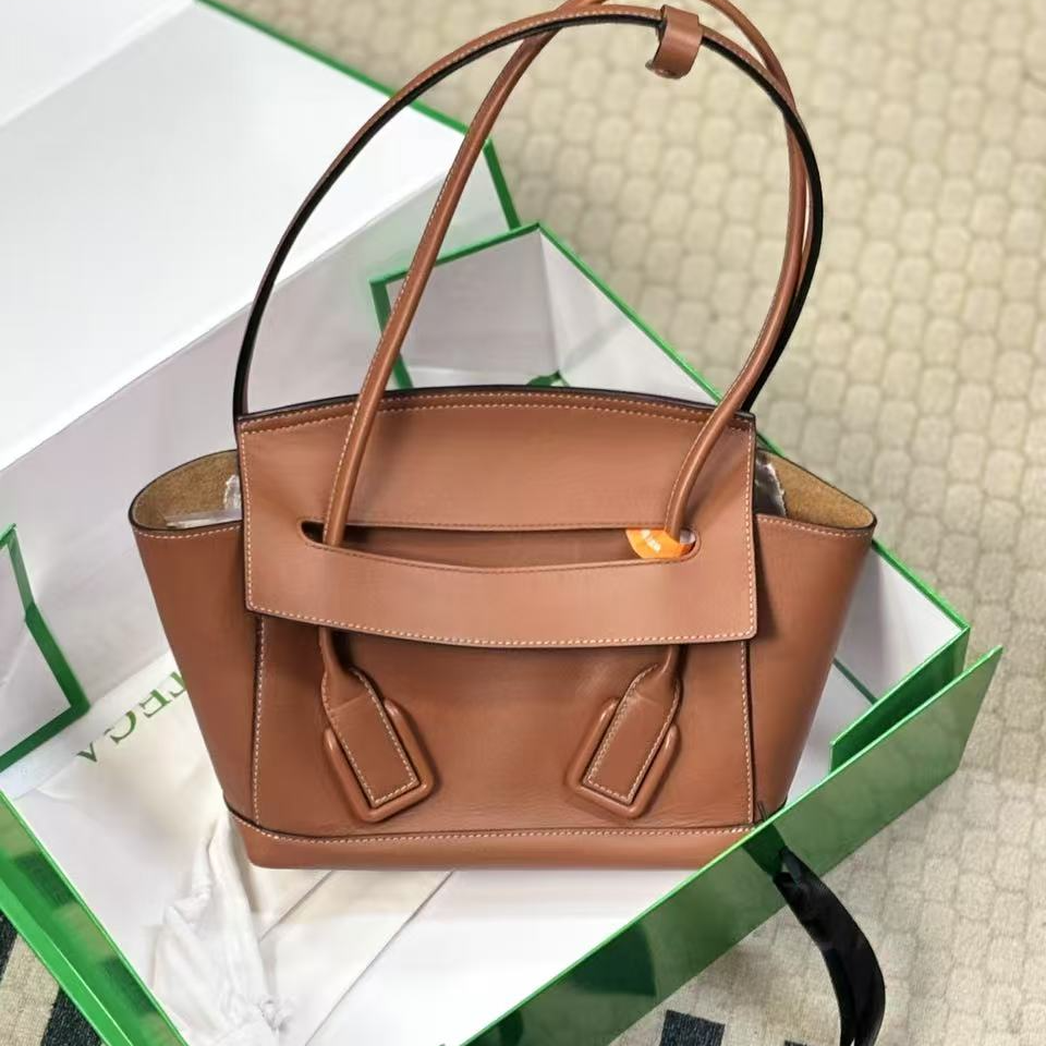 95新 BOTTEGA VENETA/葆蝶家 胖虎安安/公价0/箱包/包/12030104