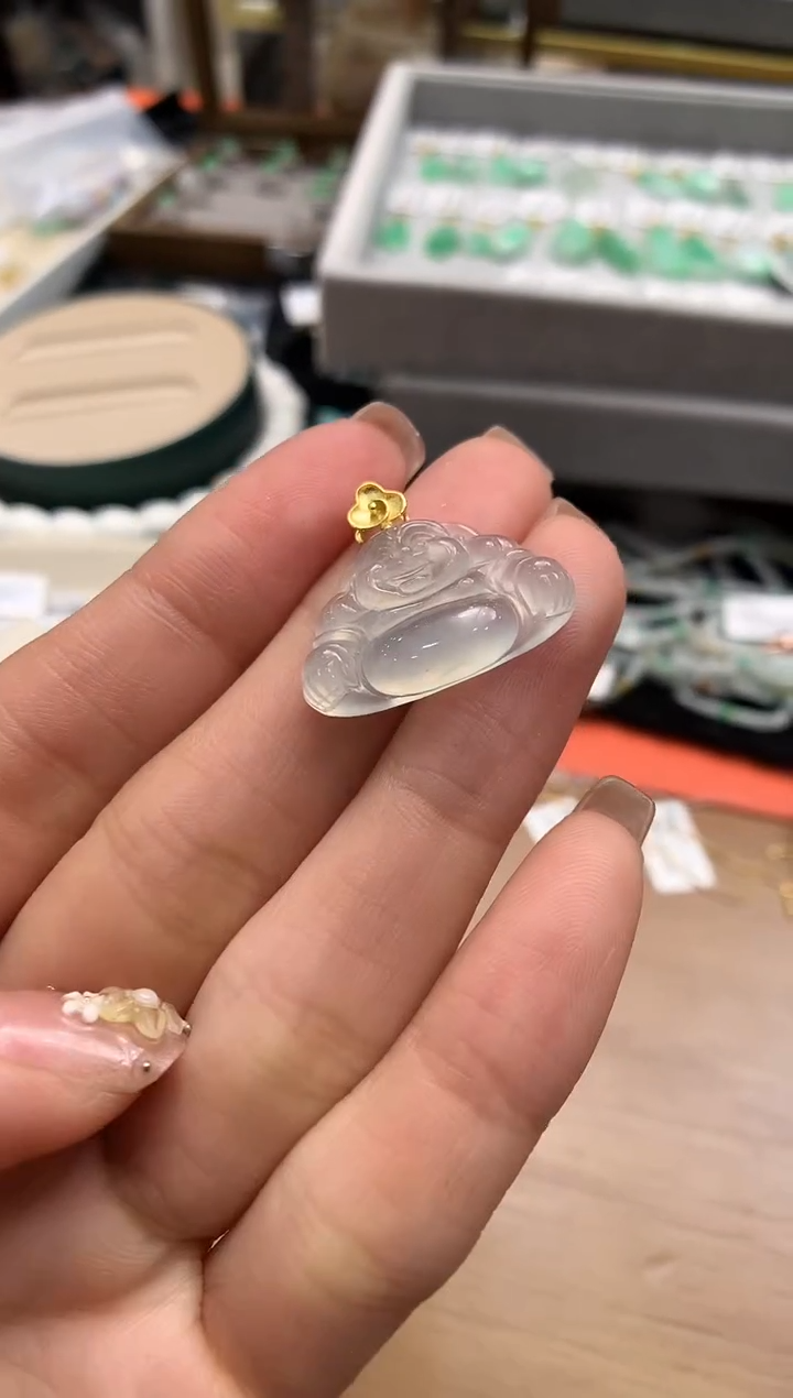 【闪购商品】翡翠颈饰18K金镶嵌佛