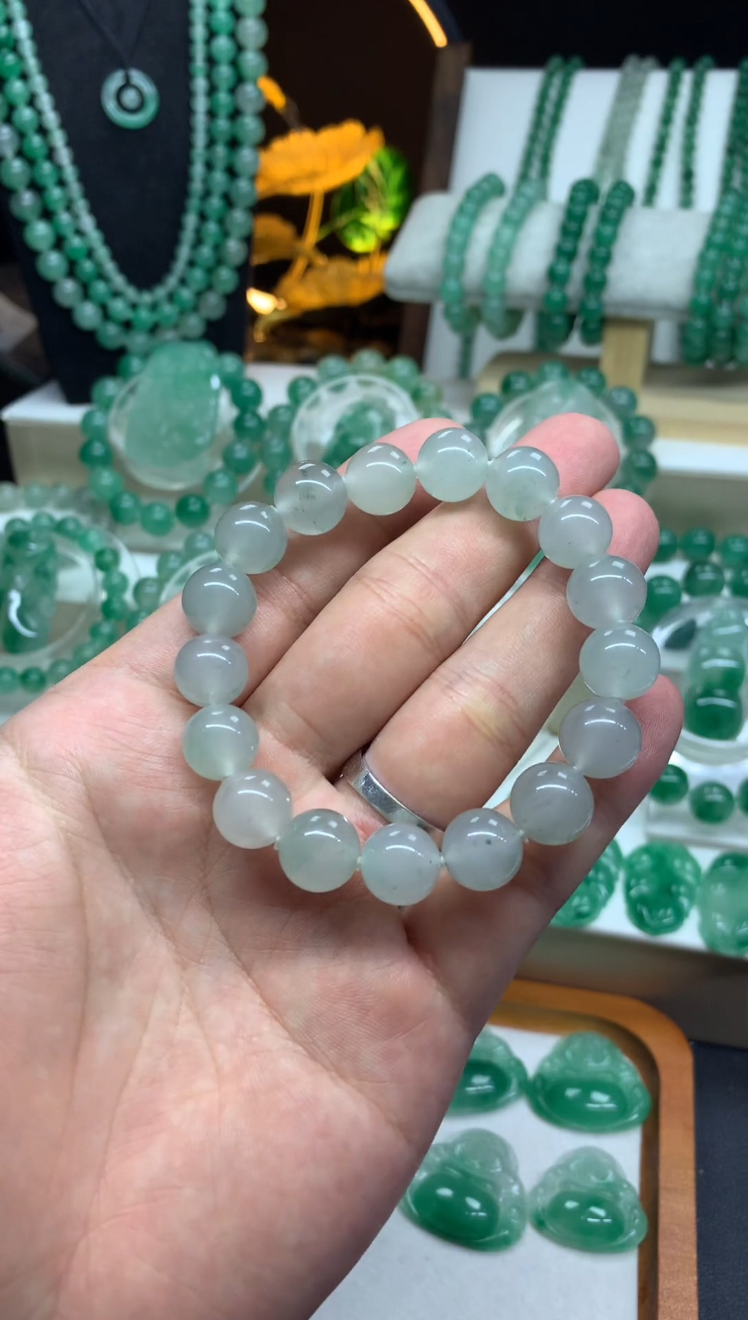 未镶嵌手串石英质玉（非洲翠）卡12珠串放漏