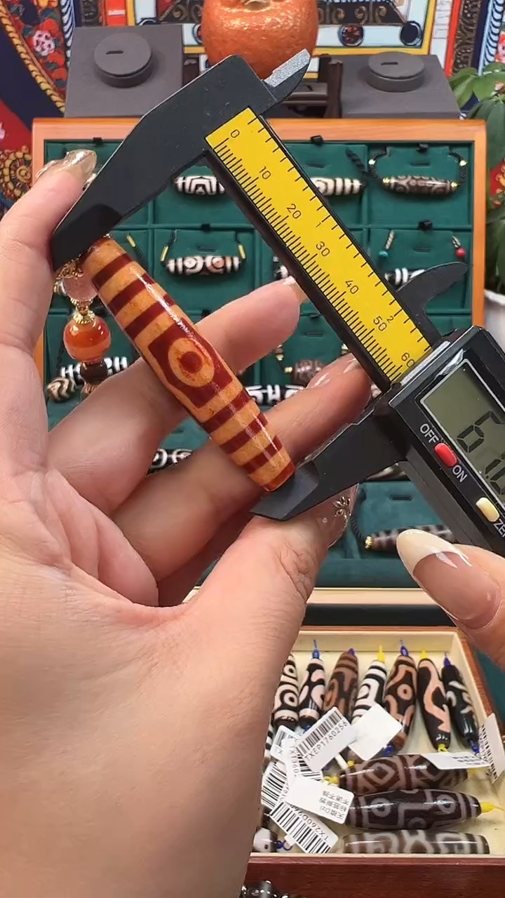 玛瑙/玉髓（覆膜）颈饰合金77.（微瑕）