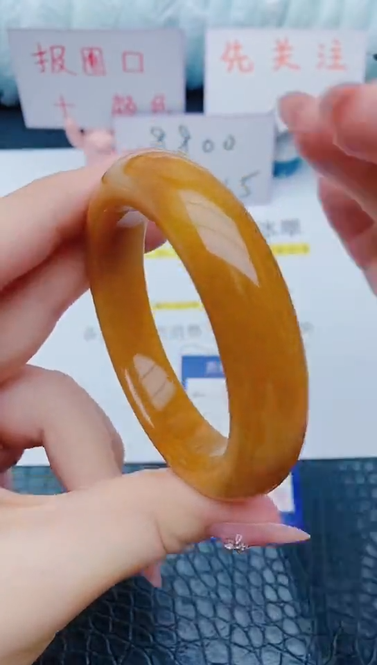 石英质玉手镯未镶嵌x42+56-57