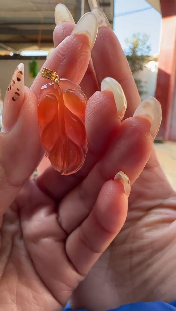 【闪购商品】南红玛瑙叶18K金镶嵌原矿无优化叶子18k金