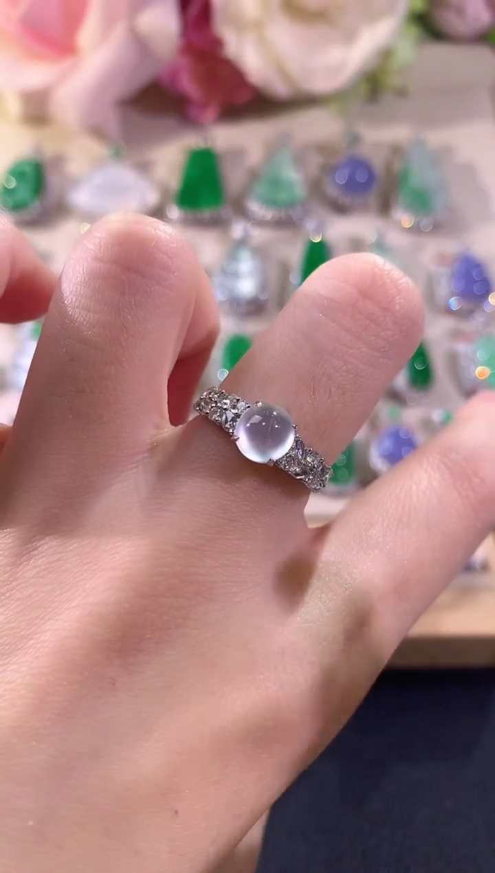 18K金镶嵌戒指翡翠冬日珠宝Q75