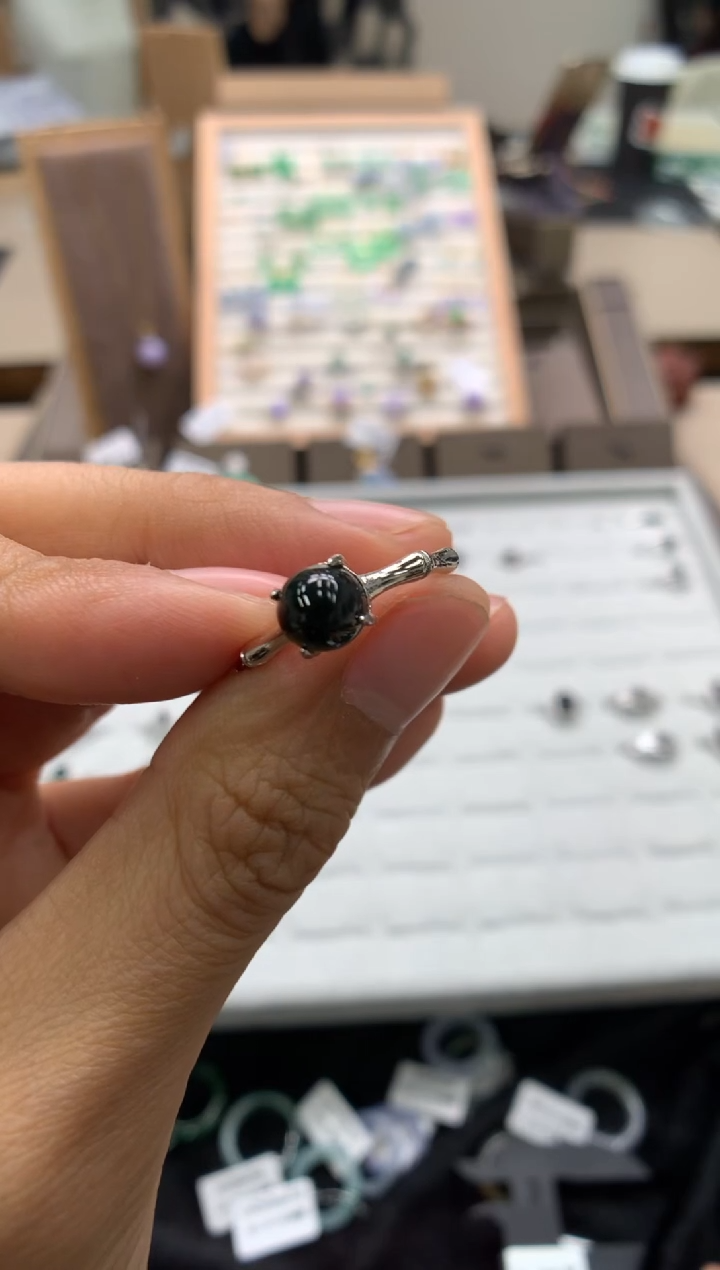 颈饰银S925镶嵌翡翠墨翠戒指