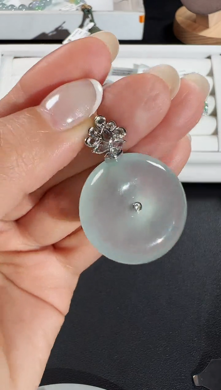 颈饰18K金镶嵌翡翠序号139