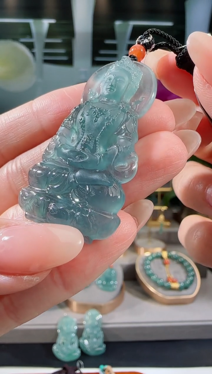 【闪购商品】翡翠吊坠(不含链)未镶嵌度母