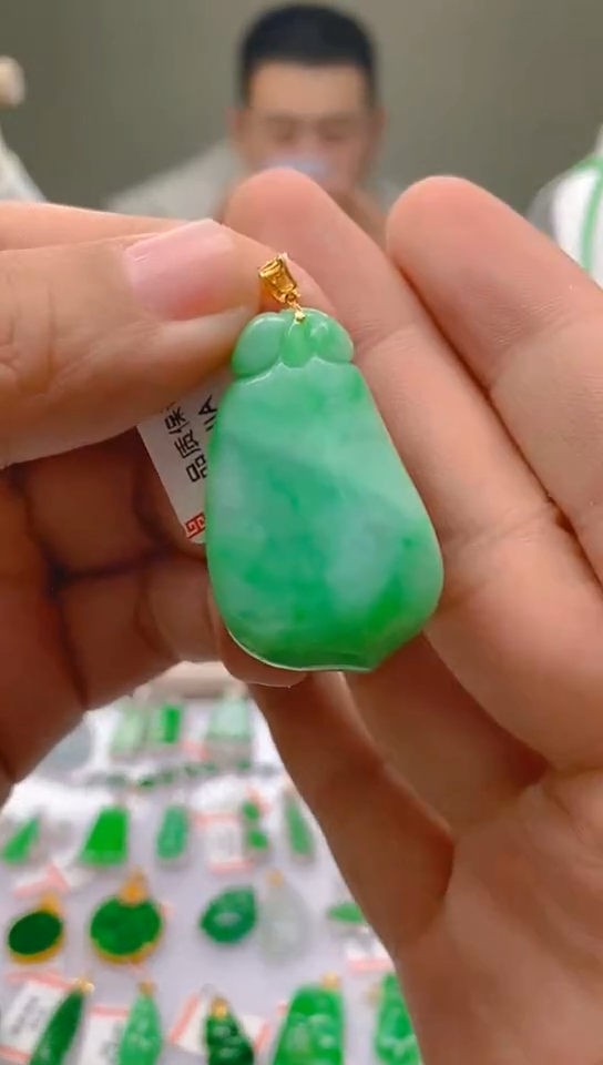 【闪购商品】翡翠颈饰18K金镶嵌新号开播，全场乱卖