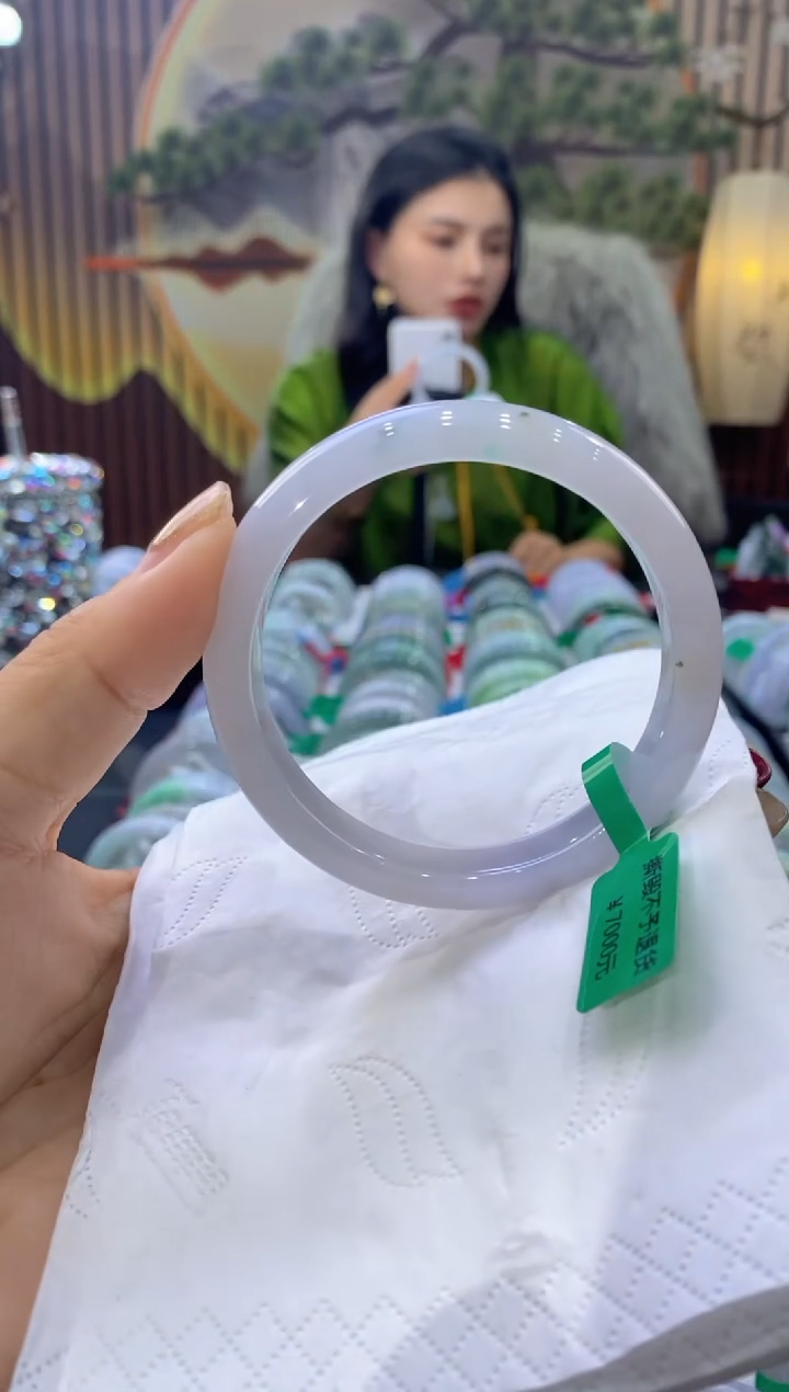 【闪购商品】翡翠手镯未镶嵌多人00514