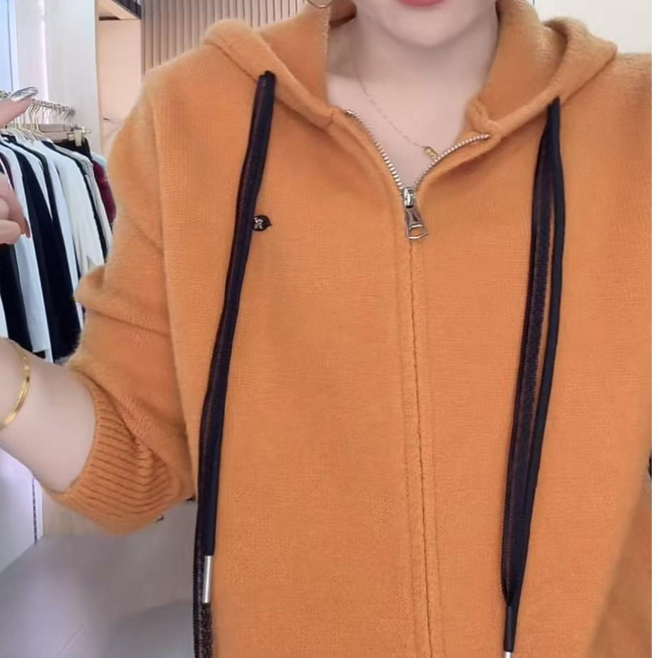 8868-1-CQ橙色新款双链接连帽针织上衣（80-135）