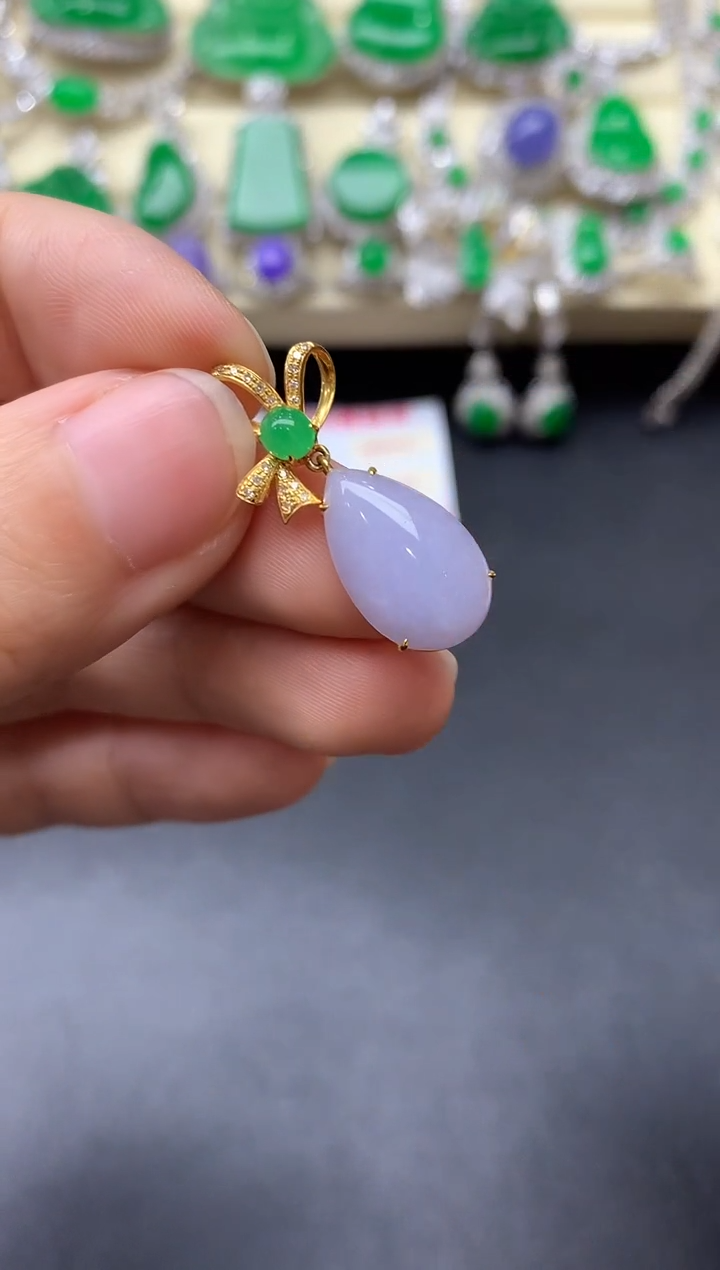 颈饰18K金镶嵌翡翠388-中国好珍宝