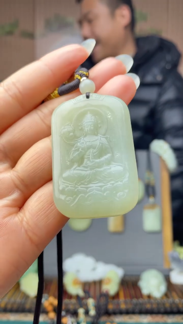 颈饰未镶嵌和田玉拍一发一