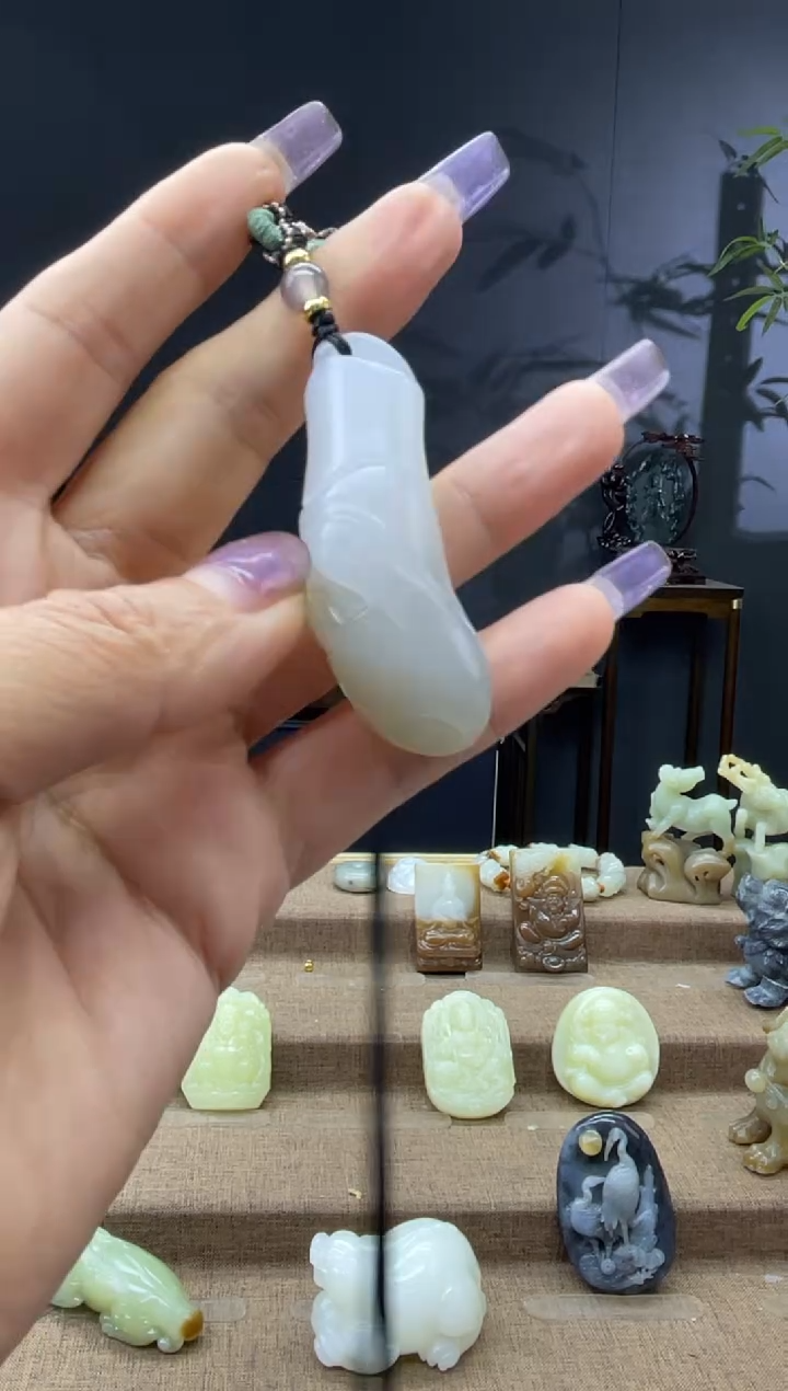 颈饰未镶嵌和田玉1