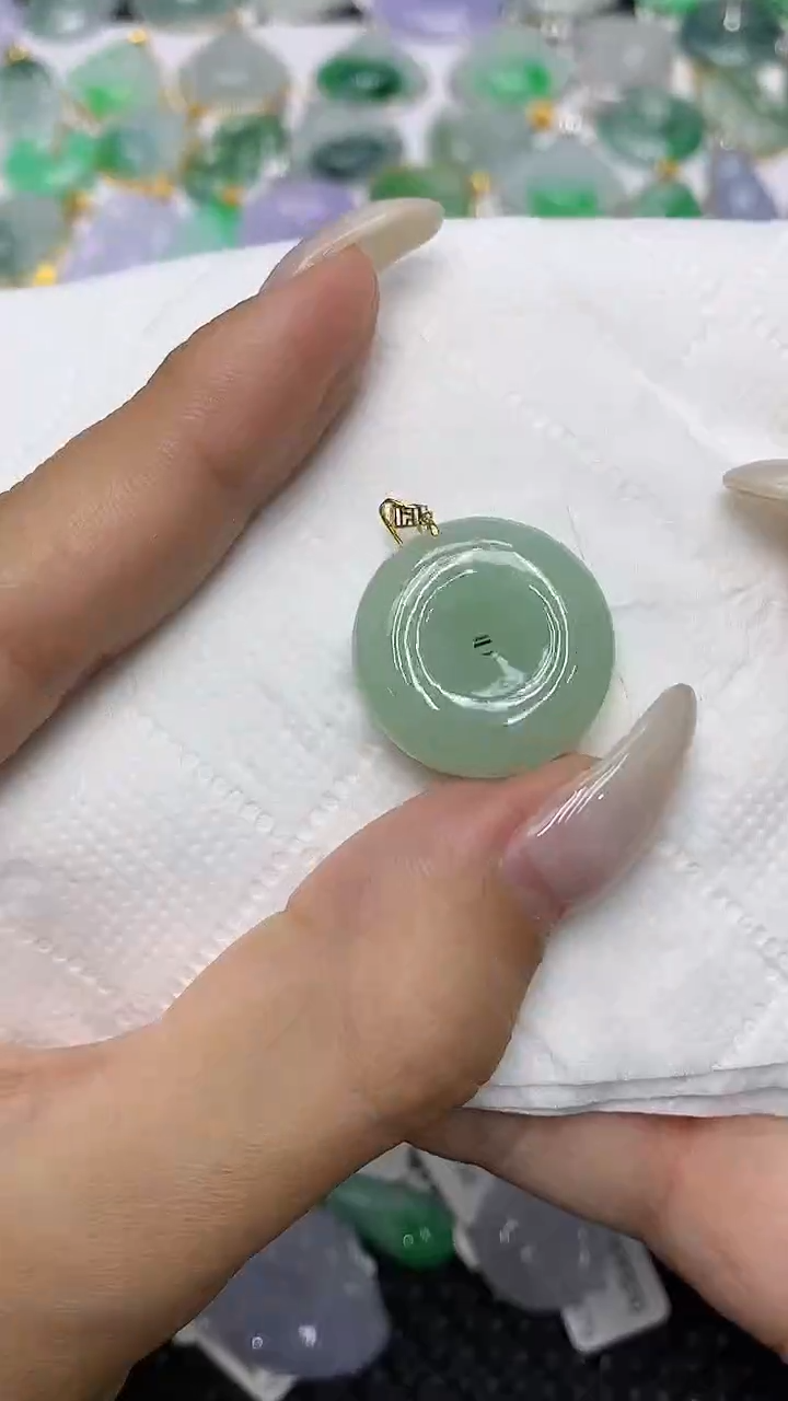 颈饰18K金镶嵌翡翠111111111111111