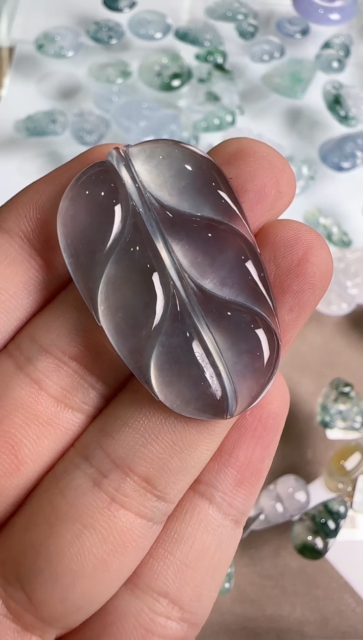 【闪购商品】翡翠吊坠(不含链)未镶嵌··