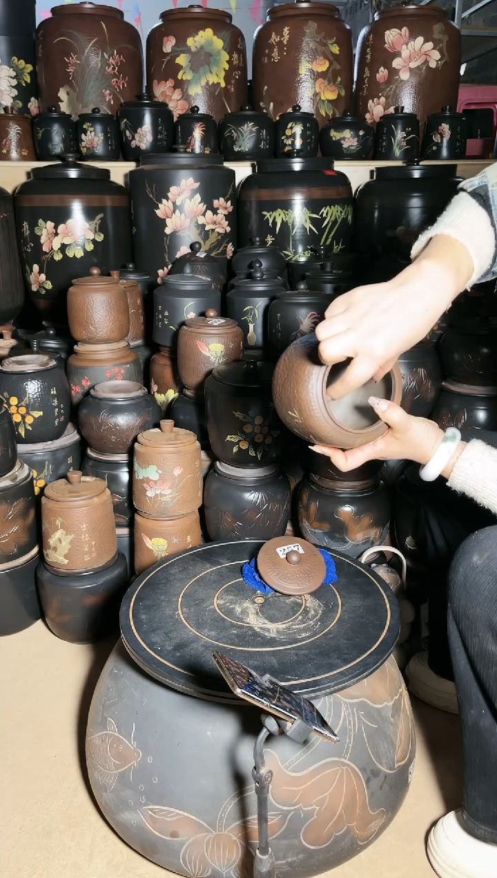 【闪购商品】壶大大瑕疵茶叶罐古铜色100克内裂 257