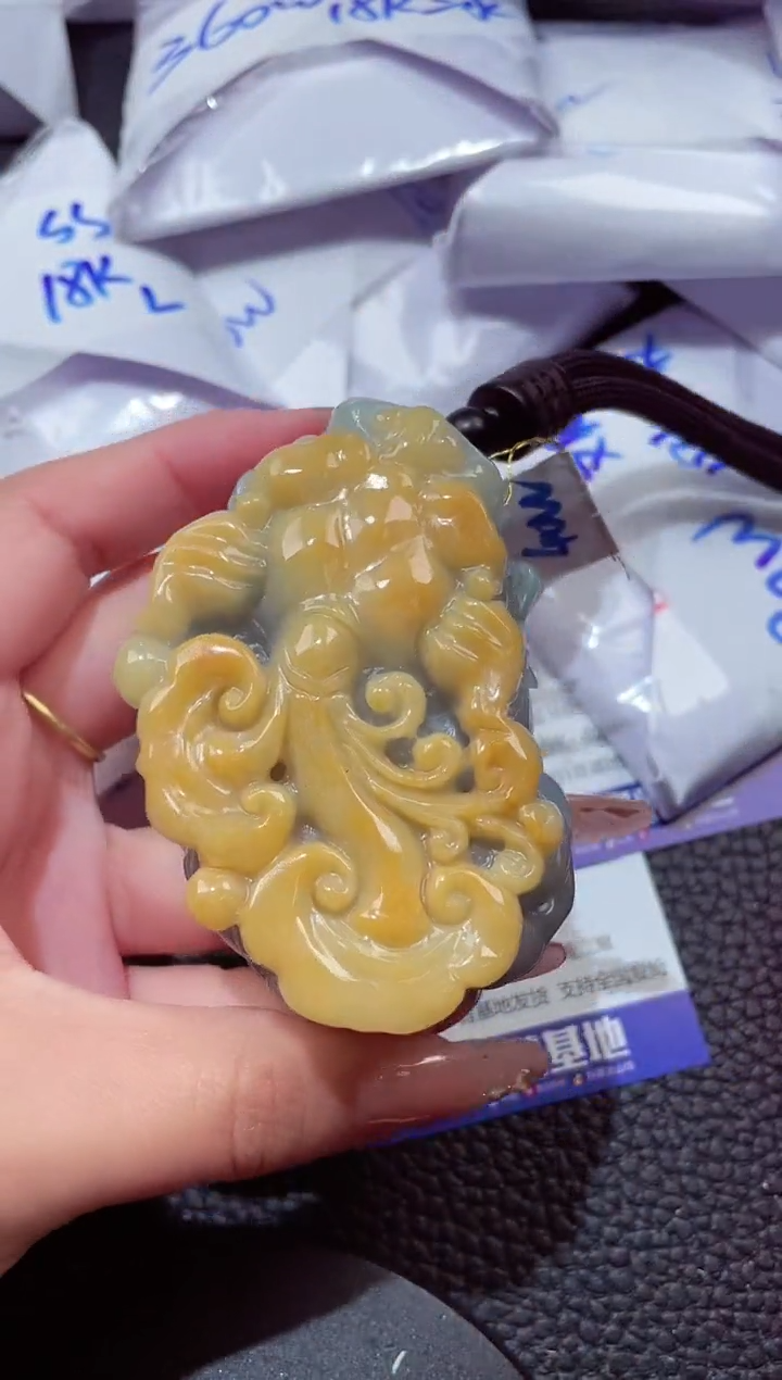 颈饰未镶嵌翡翠00000