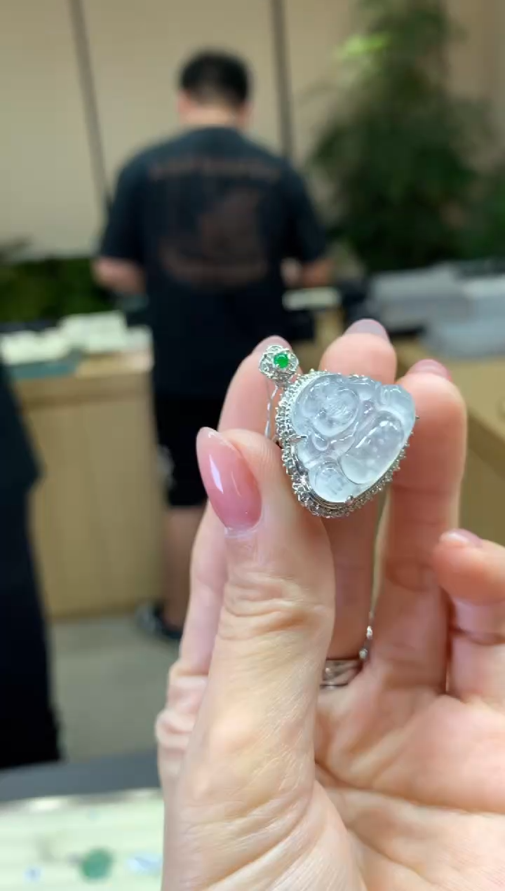 翡翠18K金镶嵌颈饰|不退不换