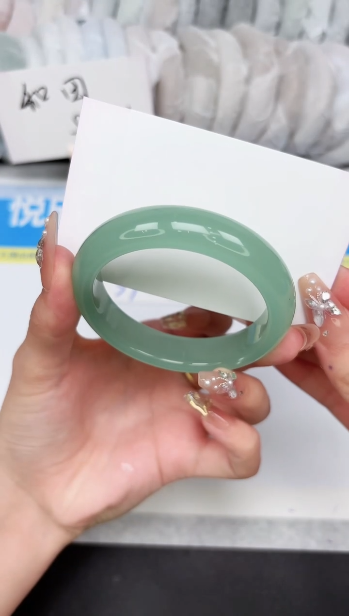 石英质玉手镯未镶嵌A142-55.2