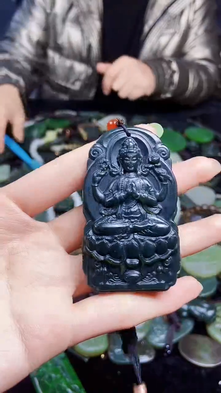 颈饰未镶嵌和田玉1