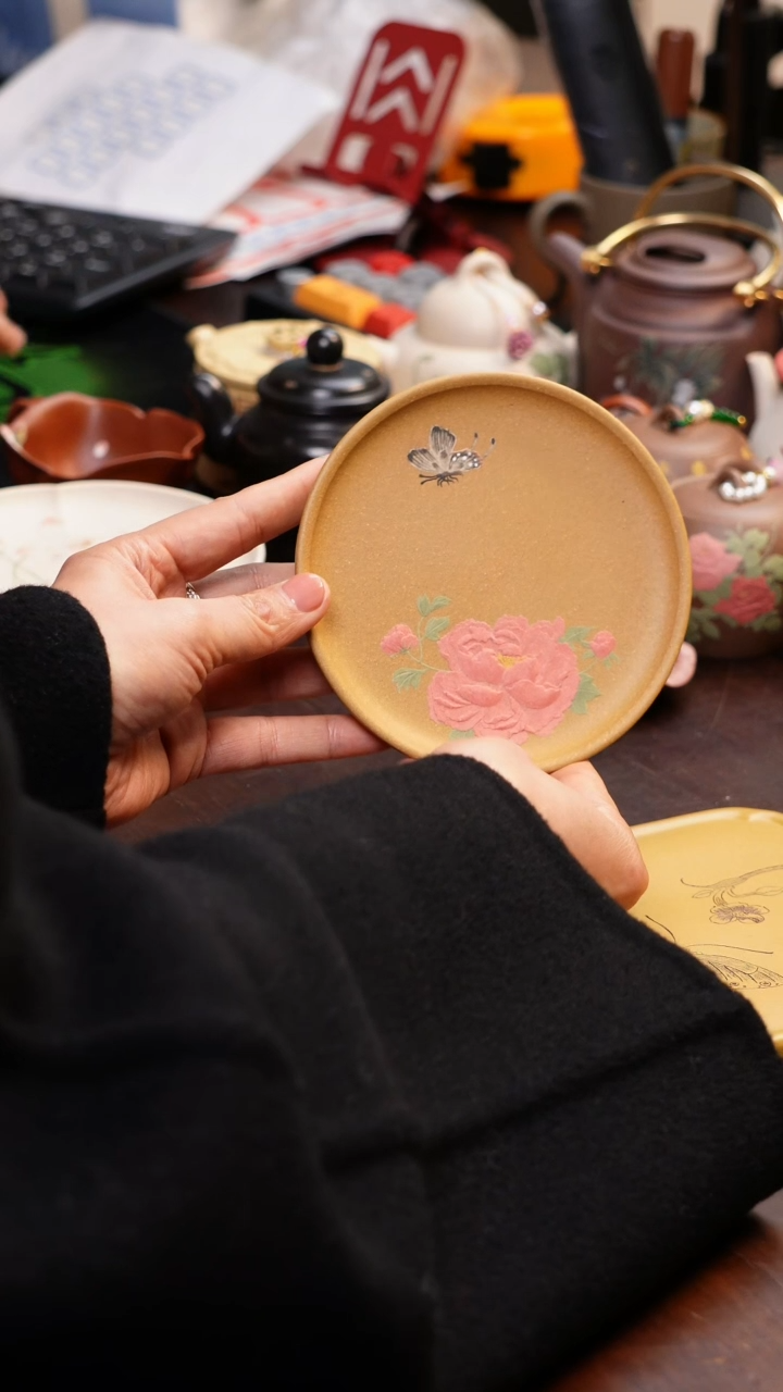 【闪购商品】原矿紫砂手工杯子朱妮