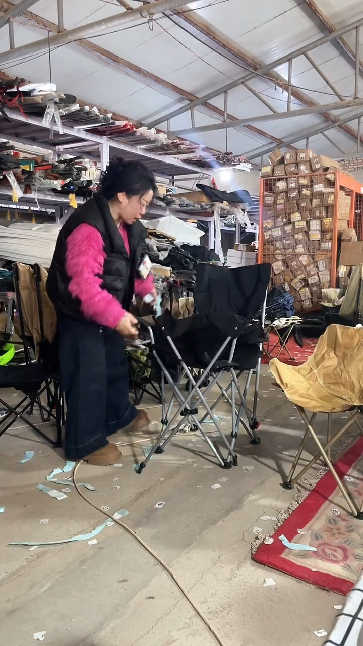 铁瑕疵不售后椅子 25