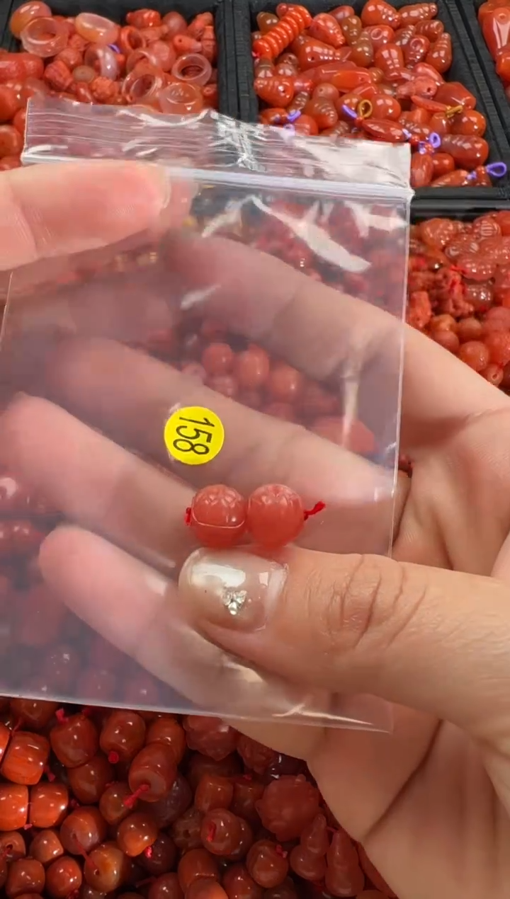 【闪购商品】南红玛瑙颈饰未镶嵌1