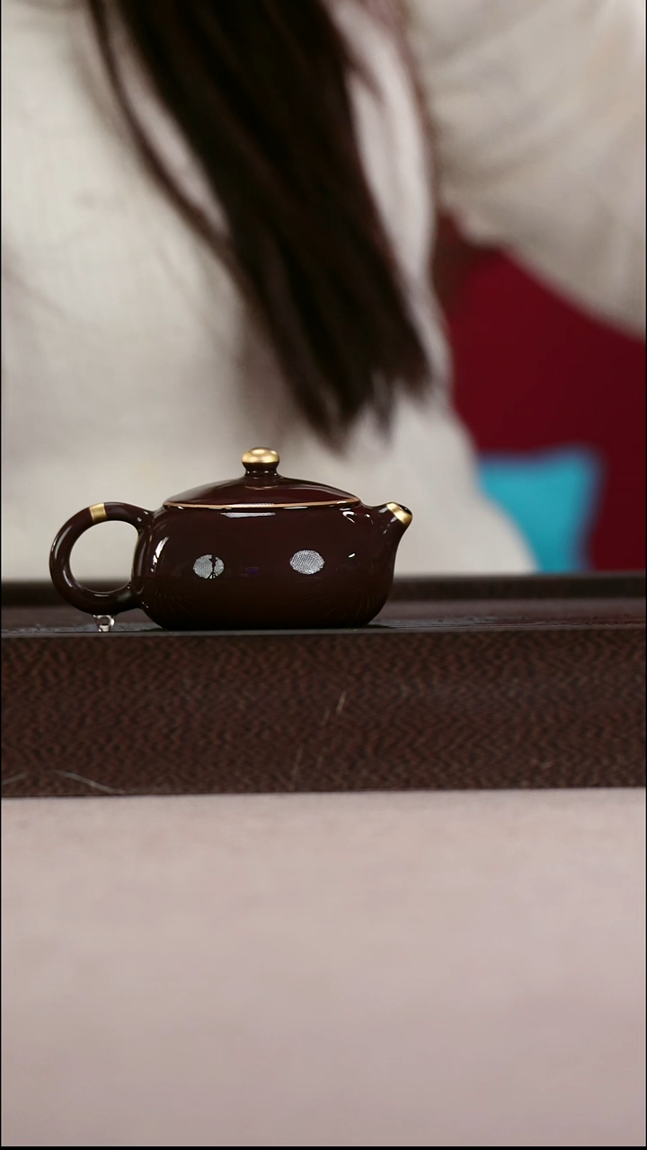茶壶紫砂四号井茄皮紫泥描金扁西施