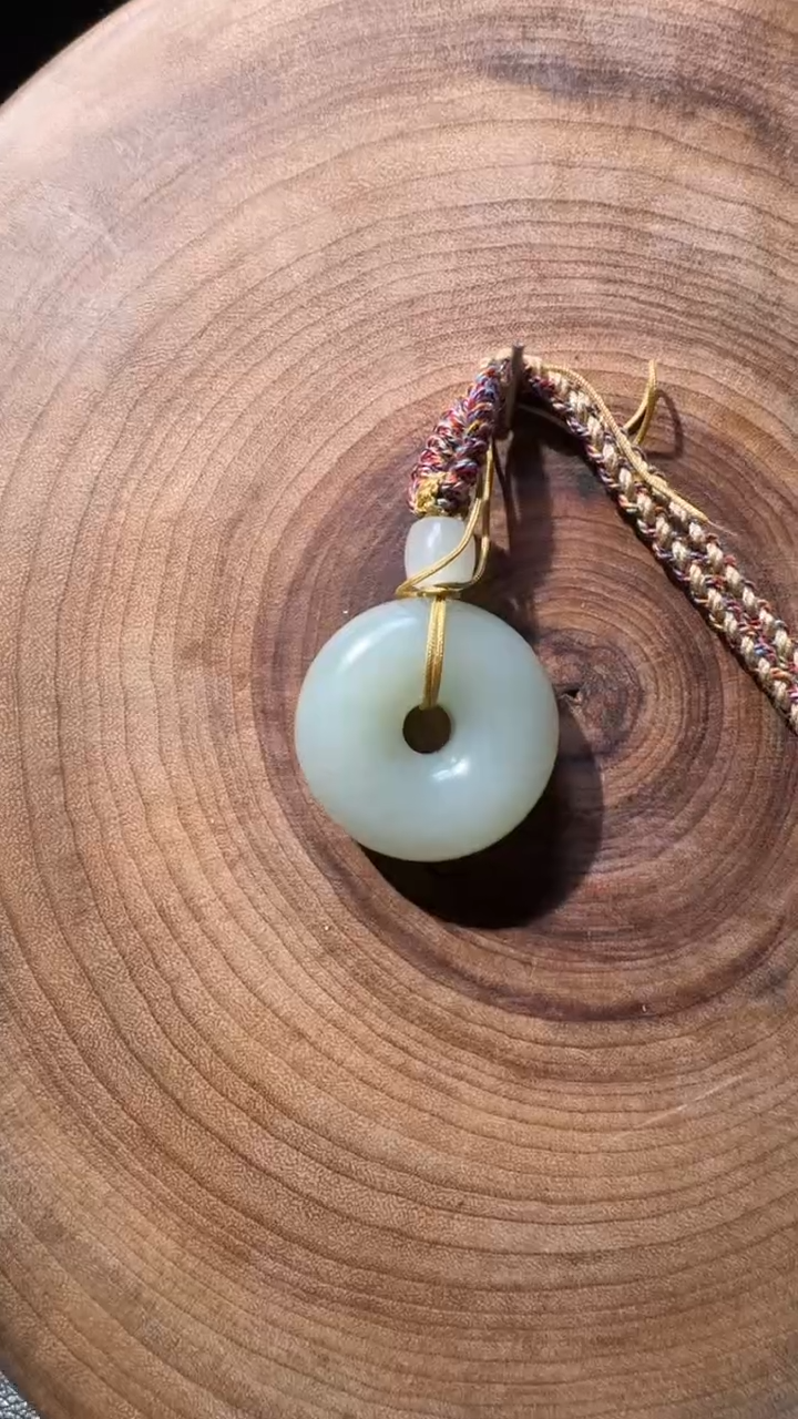 颈饰未镶嵌和田玉甜甜圈