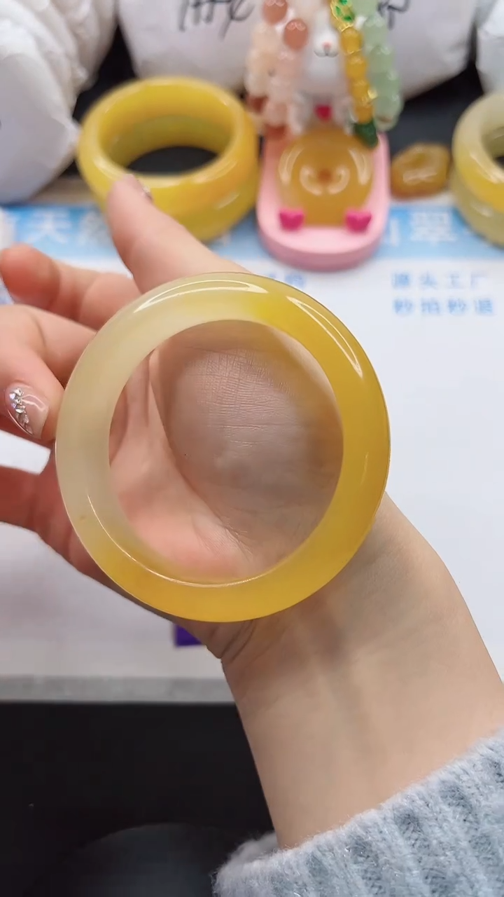 【闪购商品】石英质玉手镯未镶嵌748-56