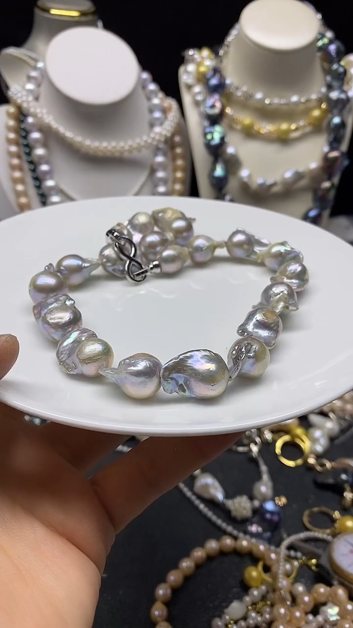 颈饰未镶嵌淡水珍珠多人