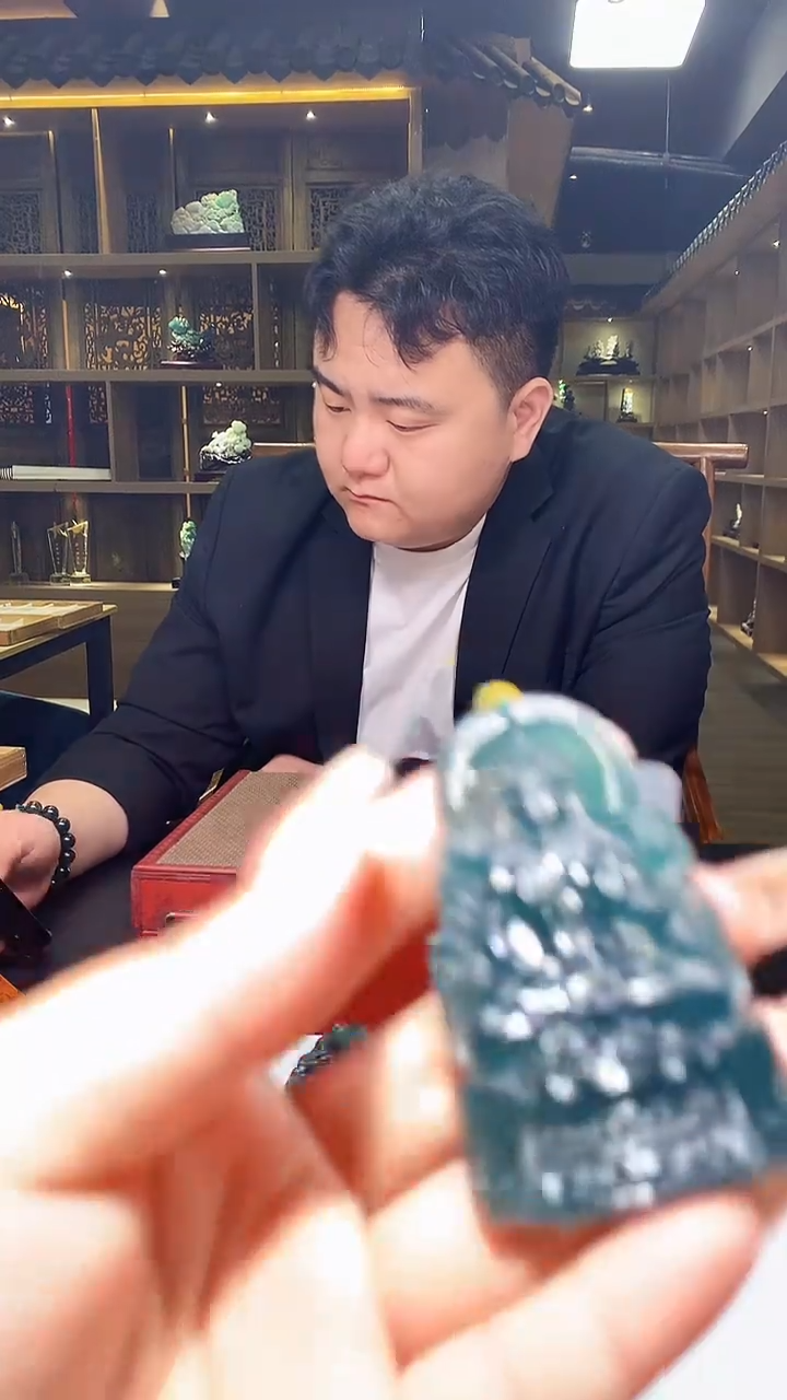 【闪购商品】定制翡翠未镶嵌1004xx-毛货挂件38