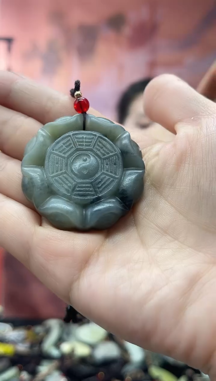 未镶嵌岫玉吊坠·