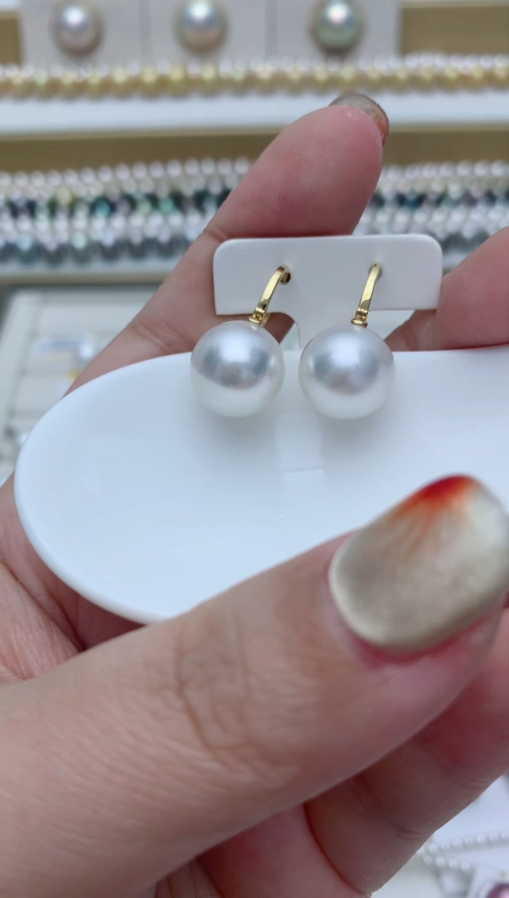 【闪购商品】海水珍珠耳饰18K金镶嵌q67