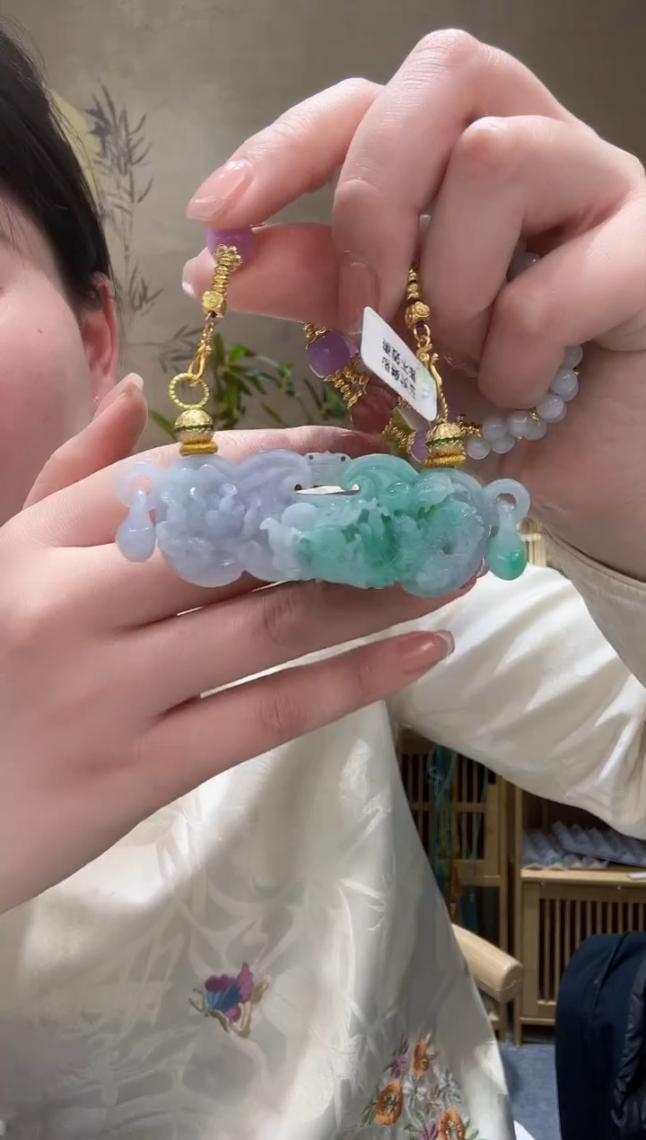 【闪购商品】翡翠颈饰未镶嵌吊坠