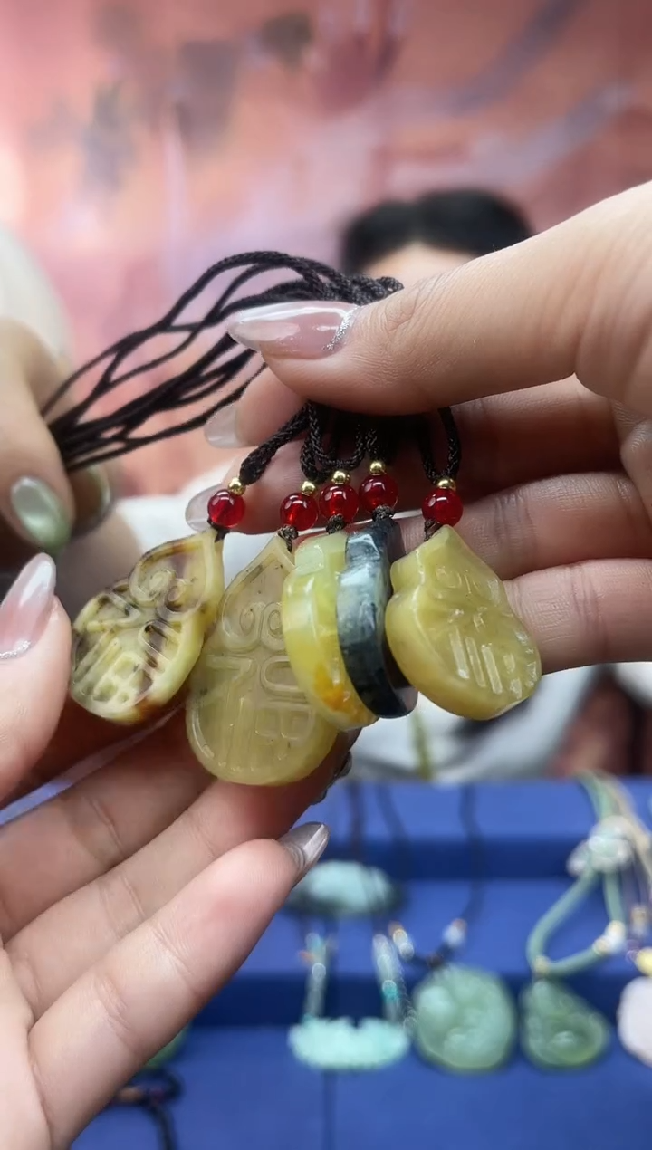 未镶嵌岫玉吊坠·多样性发 货拍一发一