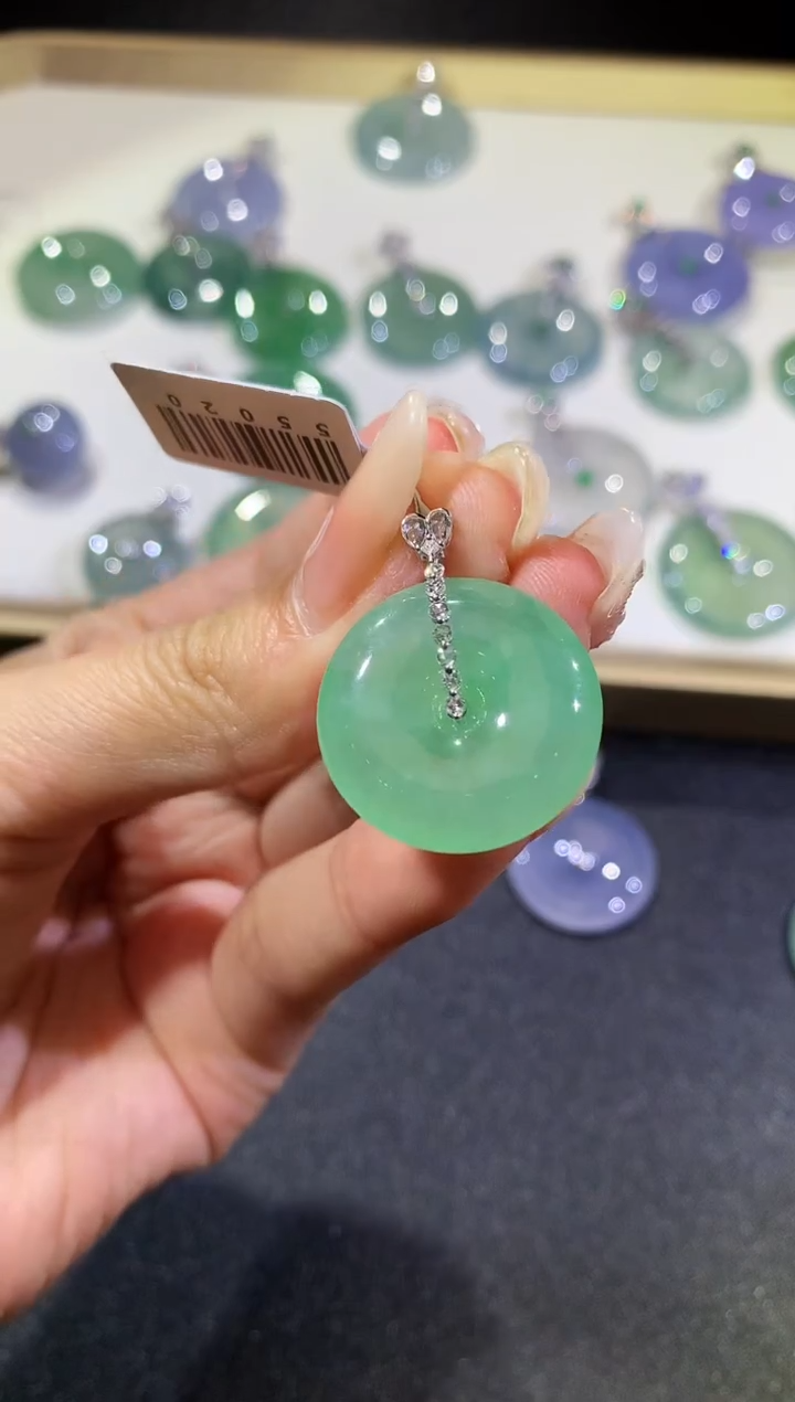 【闪购商品】翡翠吊坠(不含链)18K金镶嵌106无鉴赏多样性发货一件