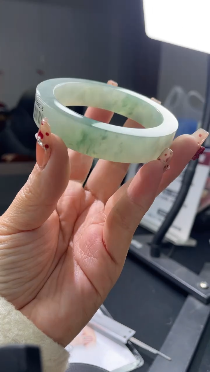 【闪购商品】定制翡翠手镯未镶嵌手镯DDH/发一件