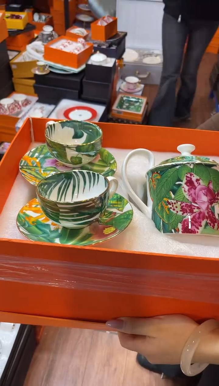 杯鸿辉家品牌瓷器，京东包邮！