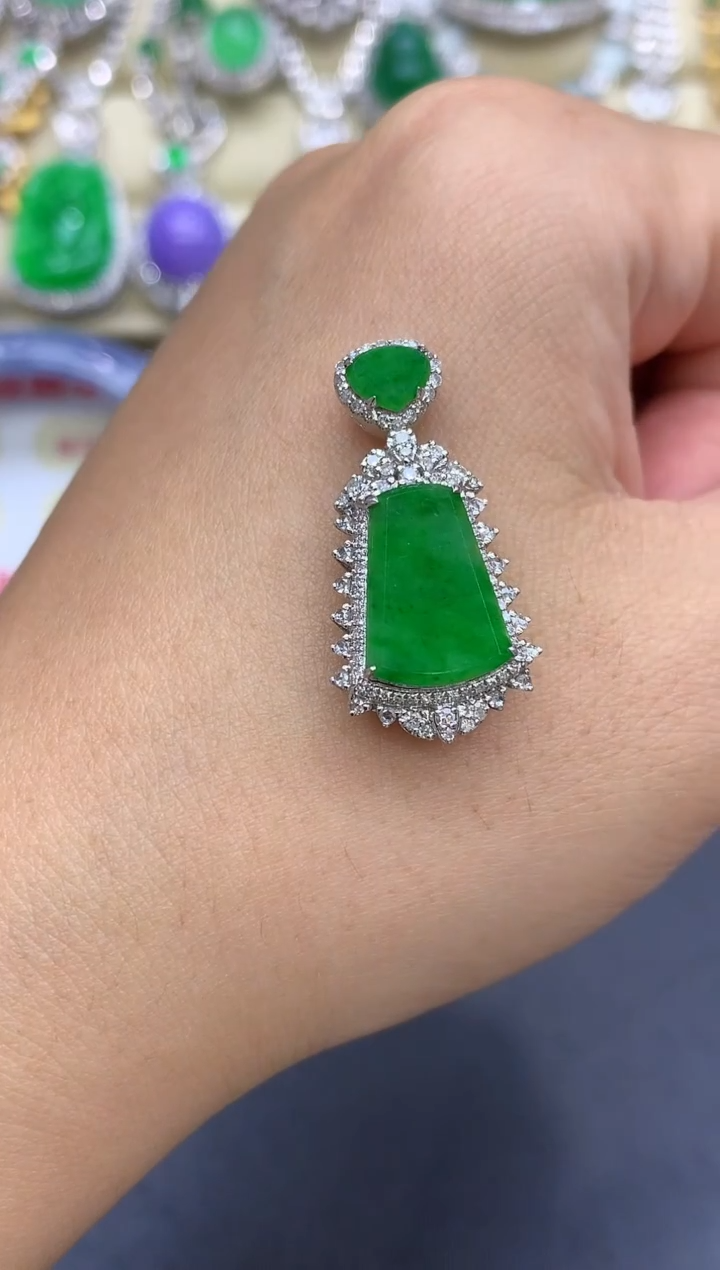 颈饰18K金镶嵌翡翠424-中国好珍宝