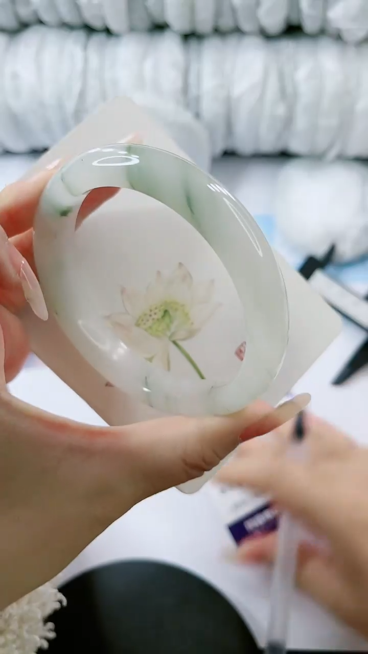 【闪购商品】石英质玉手镯未镶嵌多样性发货V525-62