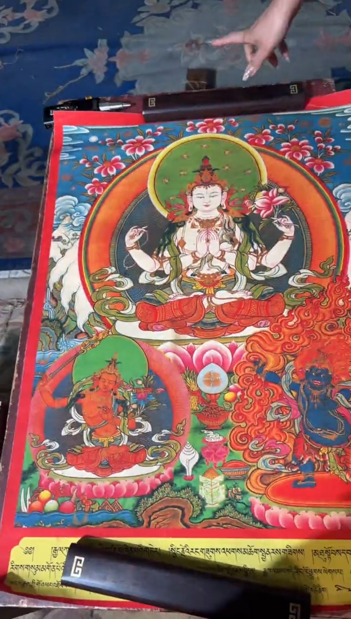 卷轴画龙妹的唐卡tk16