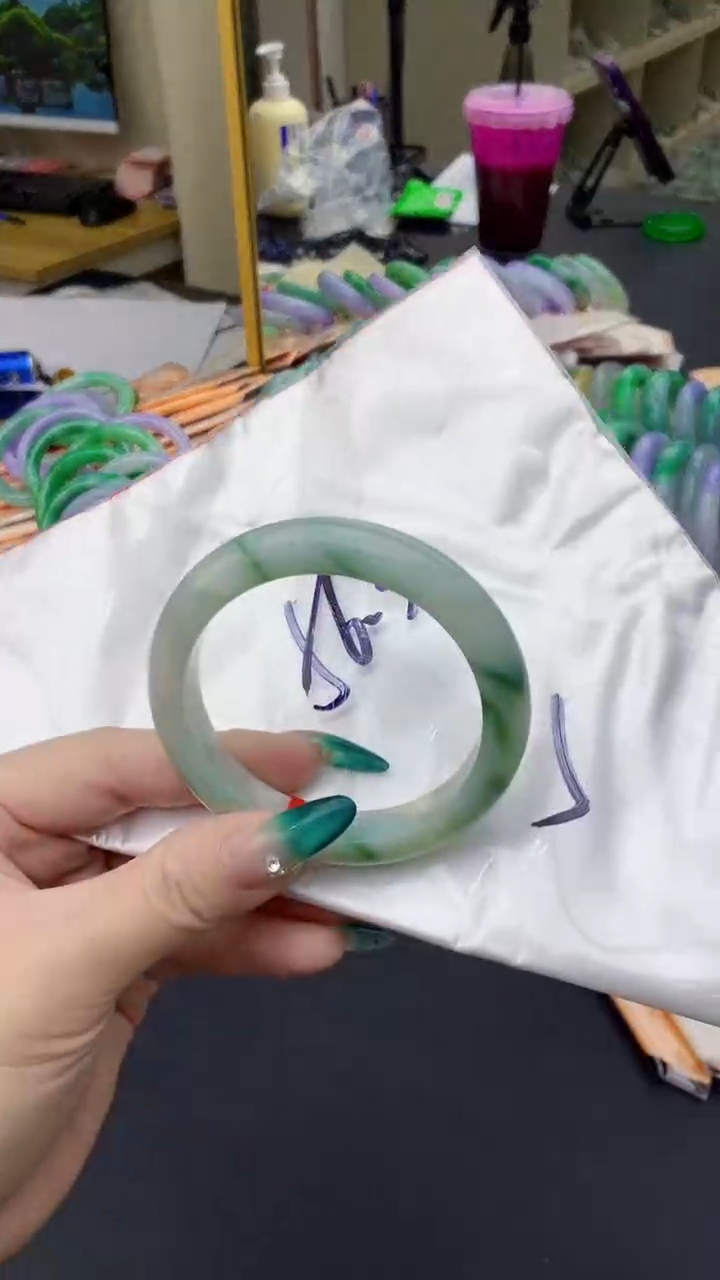 【闪购商品】翡翠手镯未镶嵌0045176384