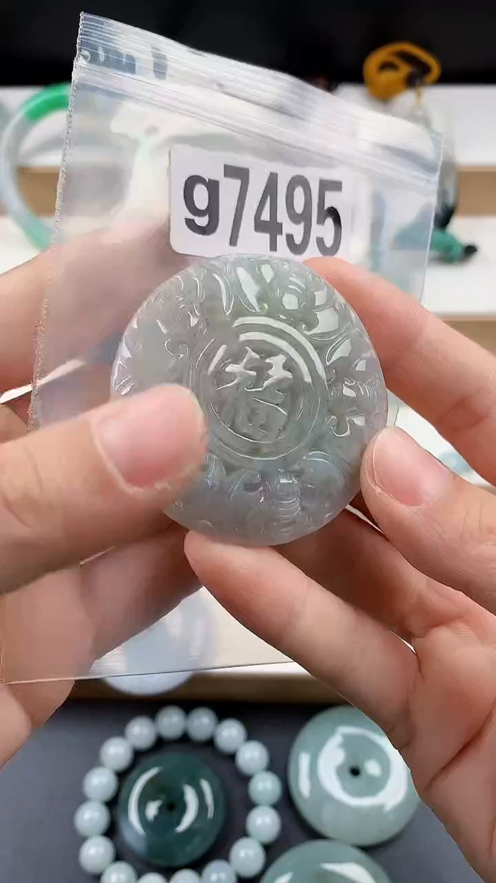 颈饰未镶嵌翡翠天然翡翠吊坠挂件