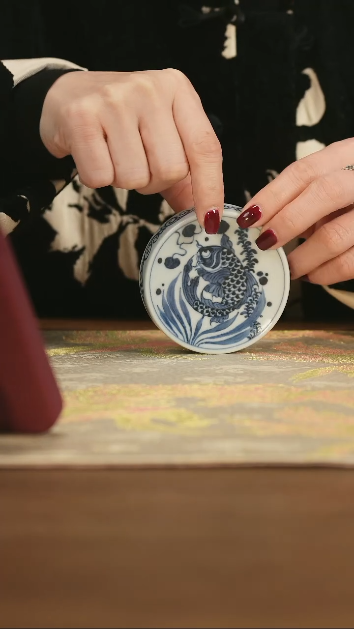 【闪购商品】景德镇手工青花团鱼盖置