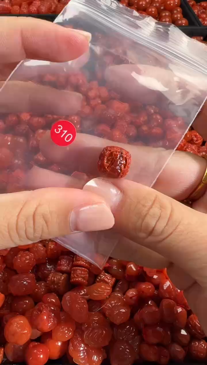 颈饰未镶嵌南红玛瑙1