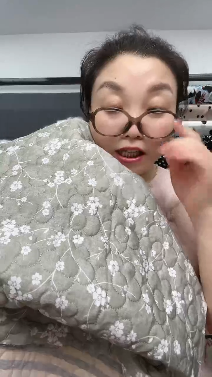 棉银纤维绗缝绿底白花60公分