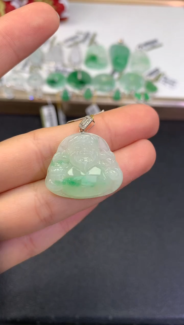 【闪购商品】翡翠颈饰18K金镶嵌         