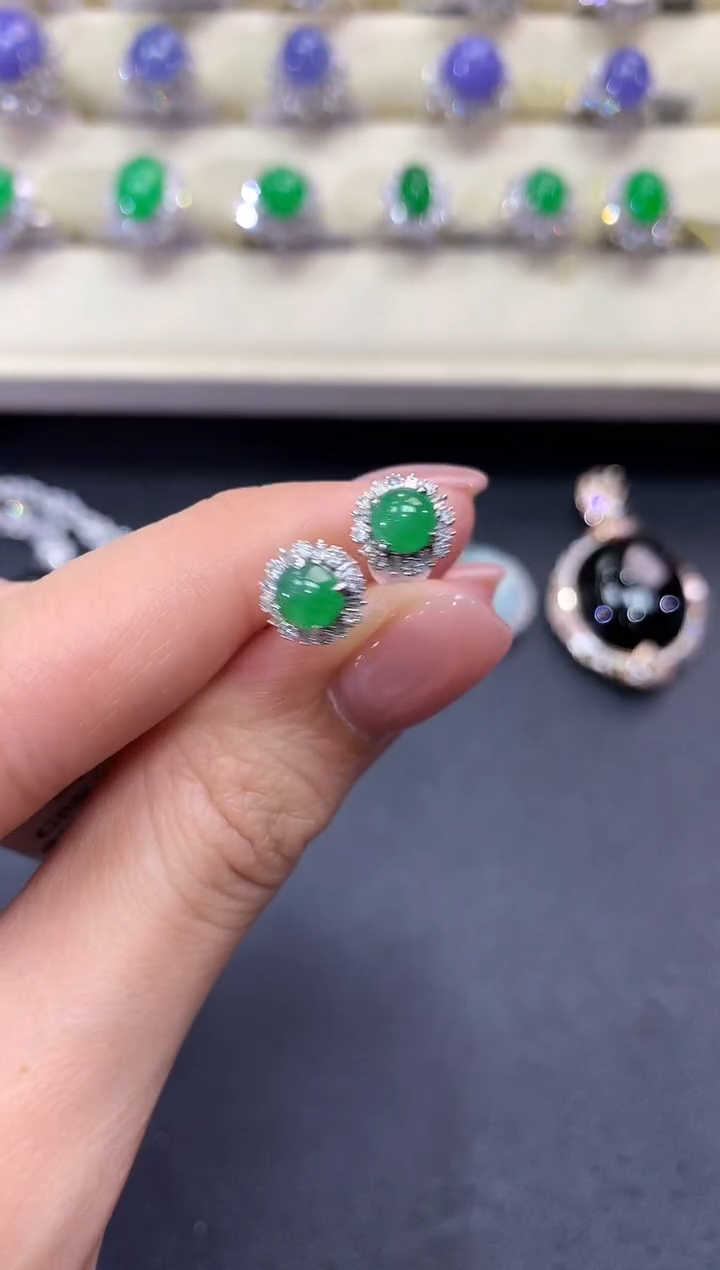 【闪购商品】翡翠耳饰18K金镶嵌a51