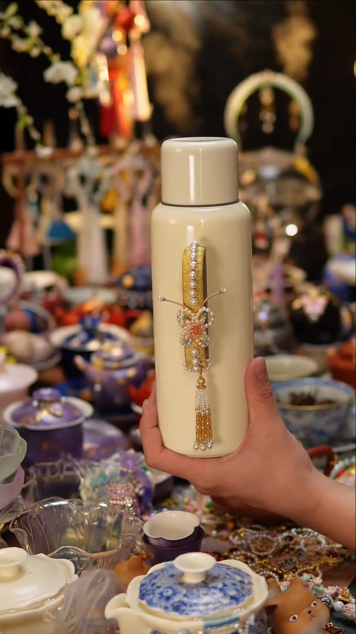 【闪购商品】摆件米色编织不锈钢闷泡壶